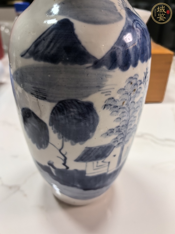 古玩陶瓷青花山水人物撇口瓶真品鑒賞圖