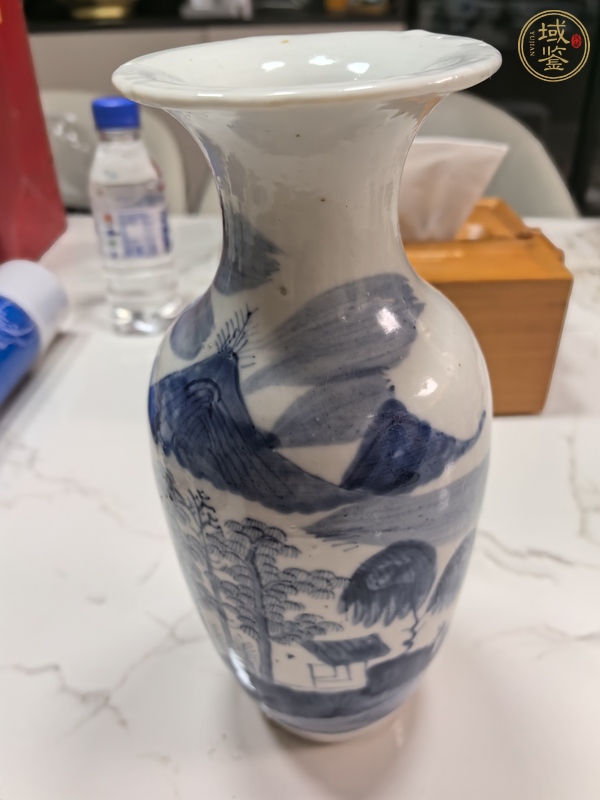 古玩陶瓷青花山水人物撇口瓶真品鑒賞圖