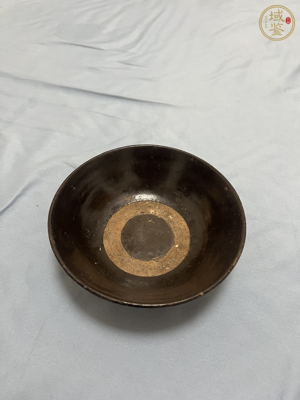 古玩澀圈圈足疊燒工藝黑釉碗真品鑒賞圖