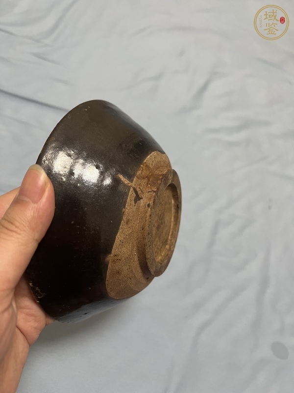古玩陶瓷澀圈圈足疊燒工藝黑釉碗真品鑒賞圖