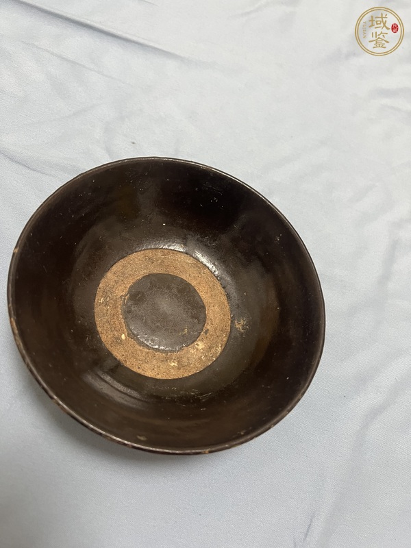 古玩陶瓷澀圈圈足疊燒工藝黑釉碗真品鑒賞圖