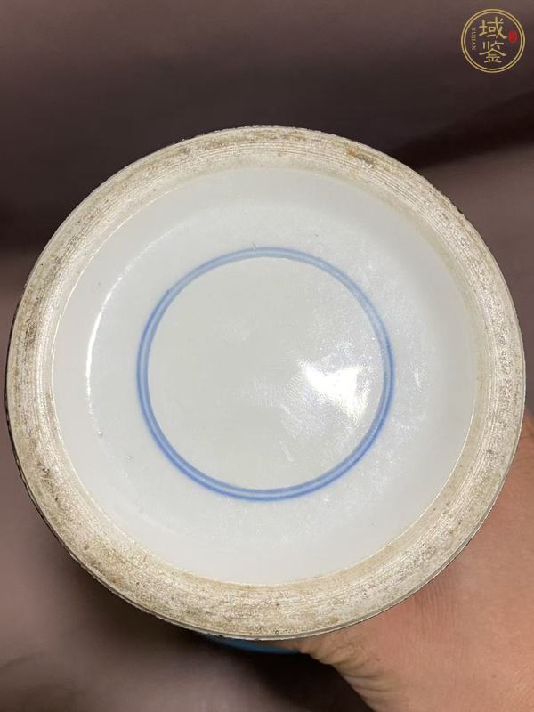 古玩陶瓷灑藍(lán)釉描金花卉紋觀音瓶真品鑒賞圖
