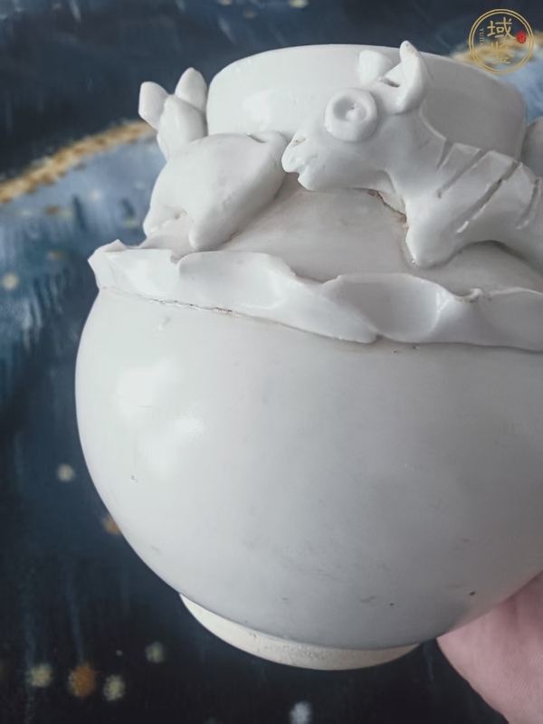 古玩陶瓷堆塑瓶真品鑒賞圖