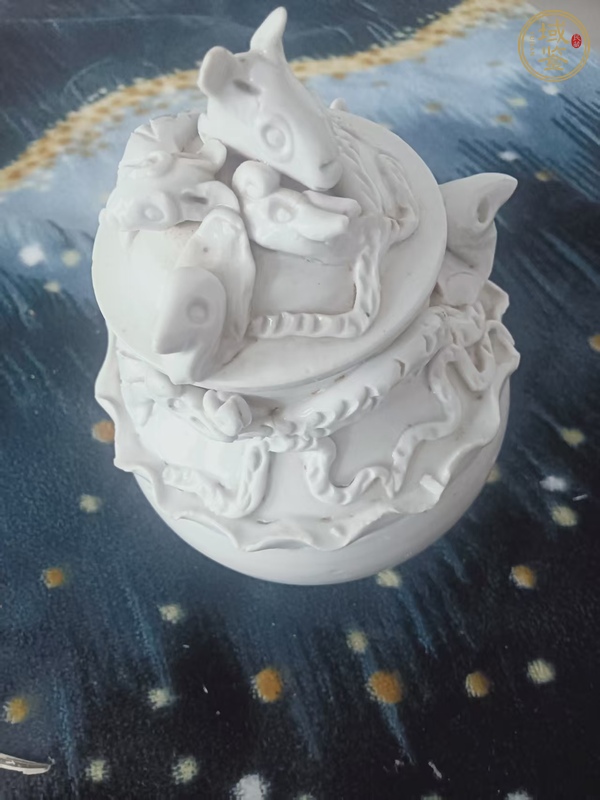 古玩陶瓷堆塑瓶真品鑒賞圖