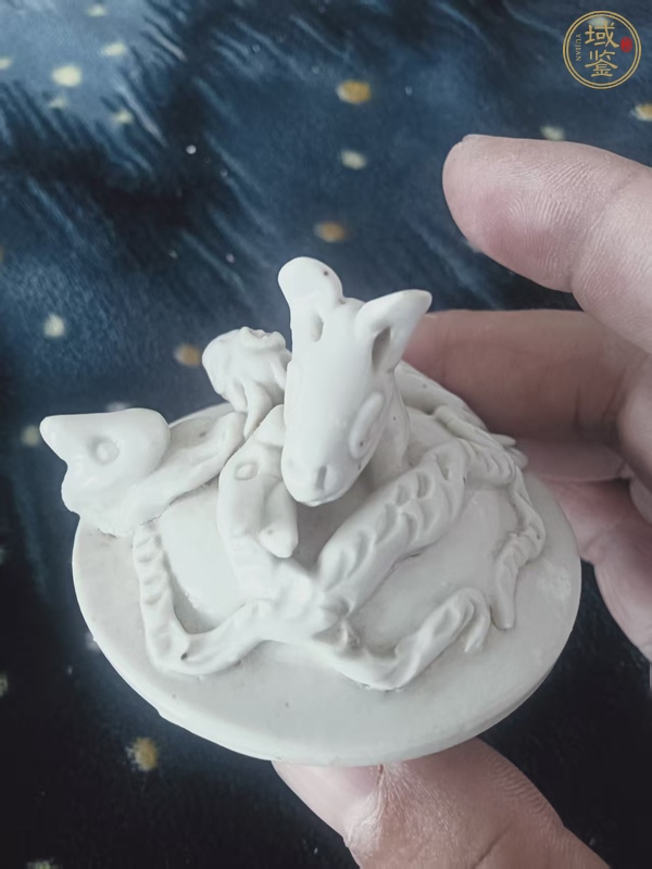 古玩陶瓷堆塑瓶真品鑒賞圖