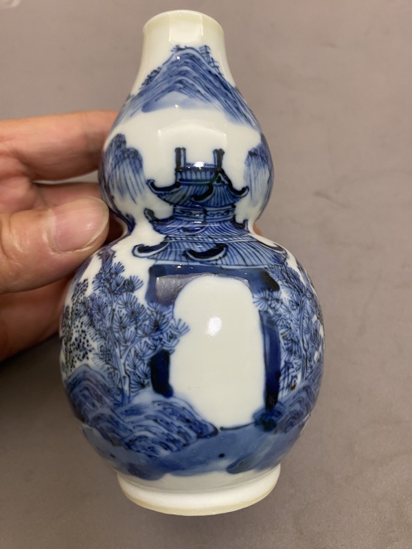 古玩陶瓷青花山水人物紋葫蘆瓶拍賣，當(dāng)前價(jià)格5980元