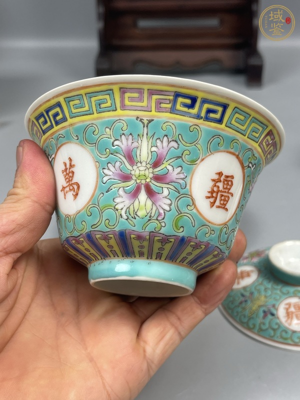 古玩陶瓷松石綠粉彩萬壽無疆蓋碗真品鑒賞圖