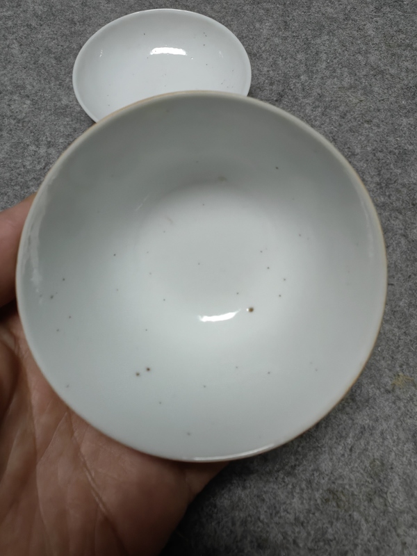 古玩陶瓷瓜蝶連綿娃娃紋粉彩蓋杯拍賣，當前價格1888元
