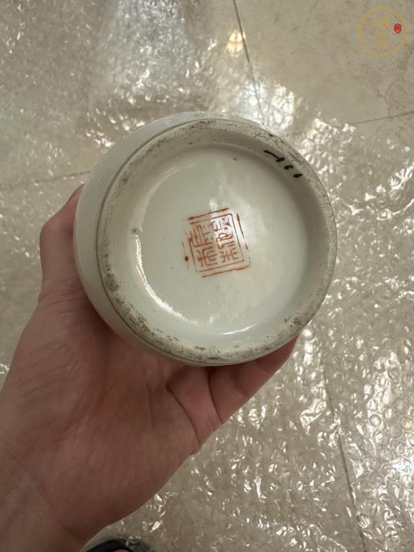 古玩陶瓷油粉彩人物故事紋撇口瓶真品鑒賞圖