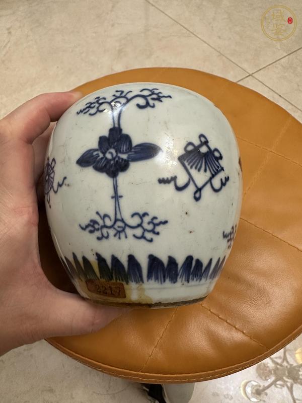 古玩陶瓷青花花間八寶紋罐真品鑒賞圖