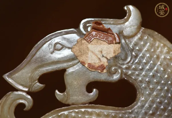 古玩玉器做舊仿戰(zhàn)國“s”形龍佩真品鑒賞圖