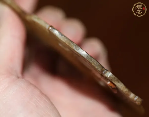 古玩玉器做舊仿戰(zhàn)國“s”形龍佩真品鑒賞圖