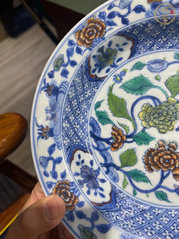 古玩陶瓷花卉紋盤真品鑒賞圖