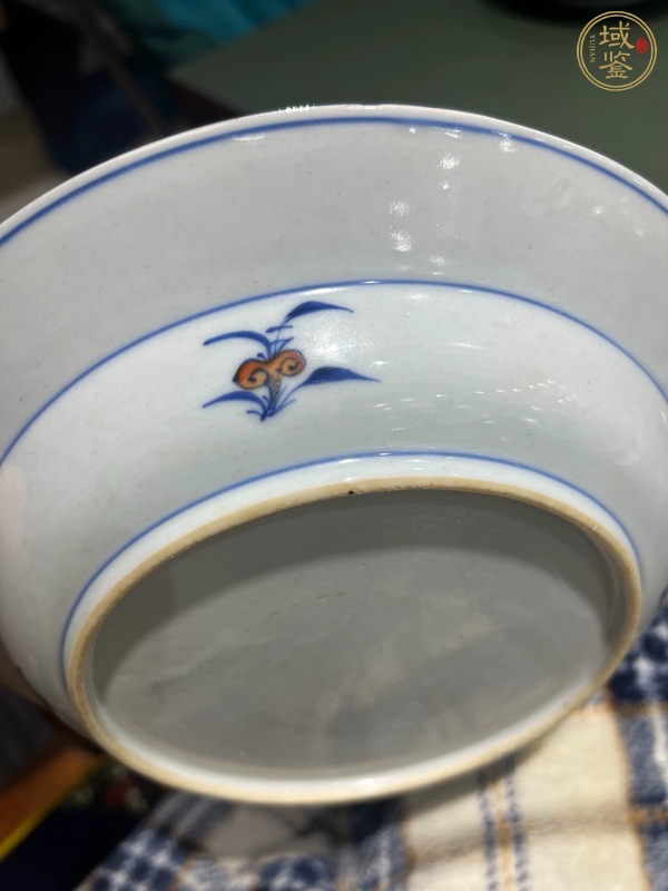 古玩陶瓷花卉紋盤真品鑒賞圖
