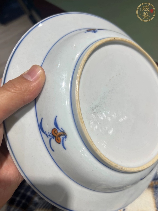 古玩陶瓷花卉紋盤真品鑒賞圖
