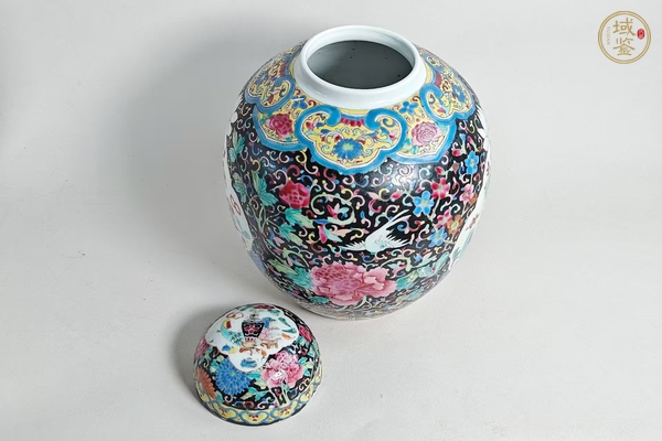 古玩陶瓷粉彩蓋罐真品鑒賞圖