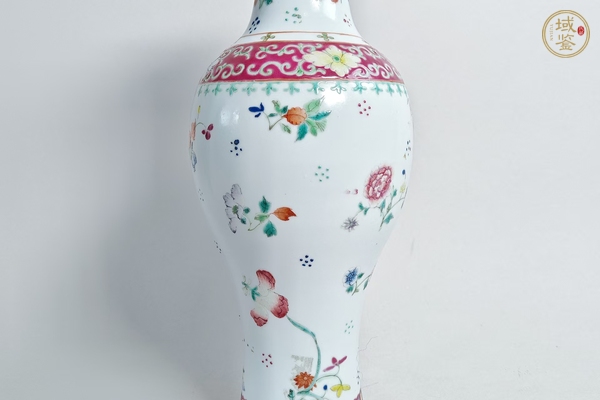 古玩陶瓷粉彩花卉紋觀音瓶真品鑒賞圖