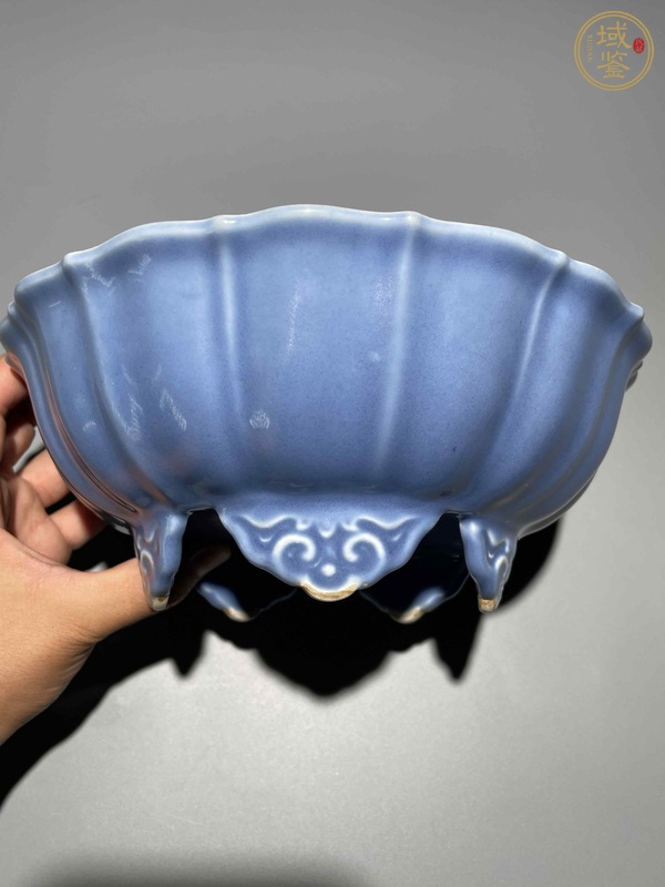 古玩陶瓷天藍(lán)釉花口洗真品鑒賞圖