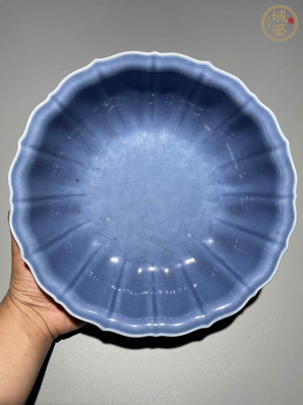 古玩陶瓷天藍(lán)釉花口洗真品鑒賞圖