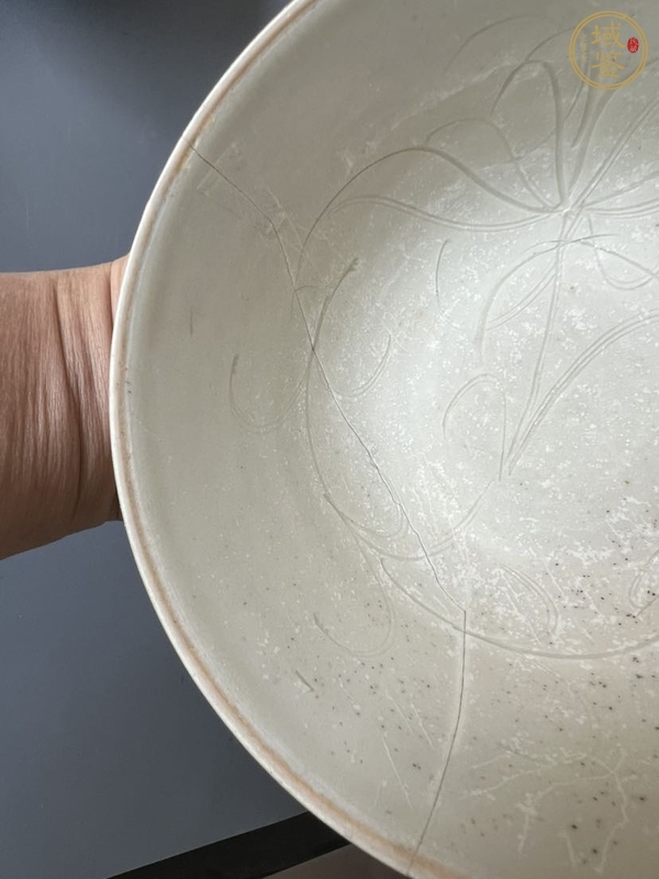 古玩陶瓷南定刻萱草紋碗真品鑒賞圖