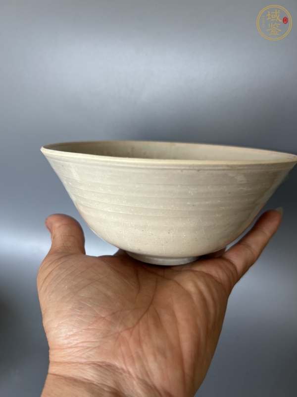 古玩陶瓷南定刻萱草紋碗真品鑒賞圖