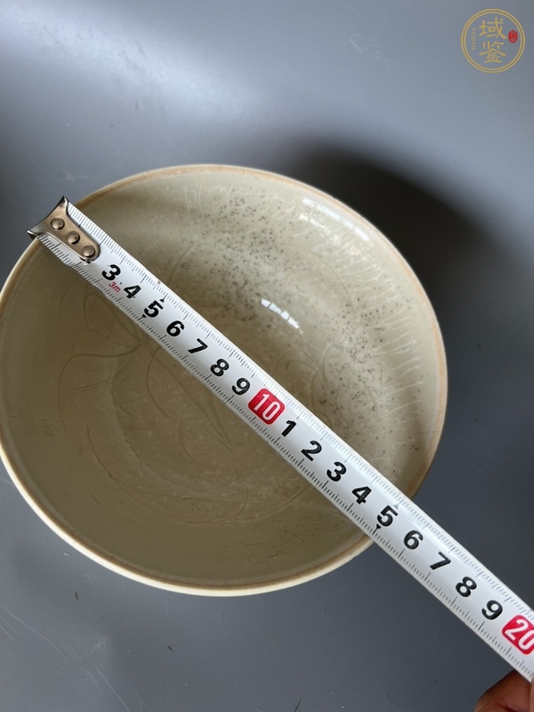古玩陶瓷南定刻萱草紋碗真品鑒賞圖