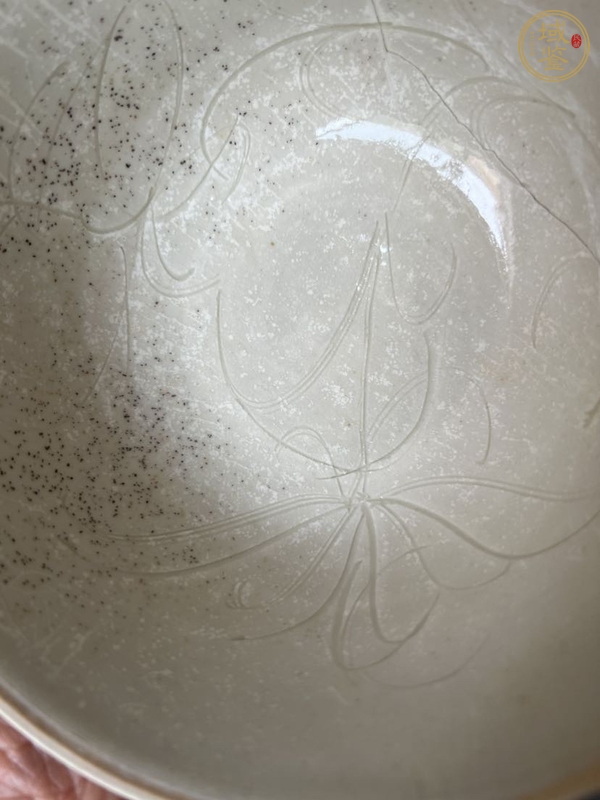 古玩陶瓷南定刻萱草紋碗真品鑒賞圖