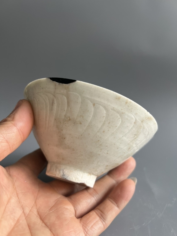 古玩陶瓷北宋青白釉刻雙面工刻花斗笠盞拍賣，當(dāng)前價(jià)格998元