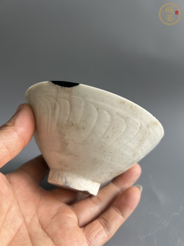 古玩陶瓷青白釉刻劃花斗笠盞真品鑒賞圖