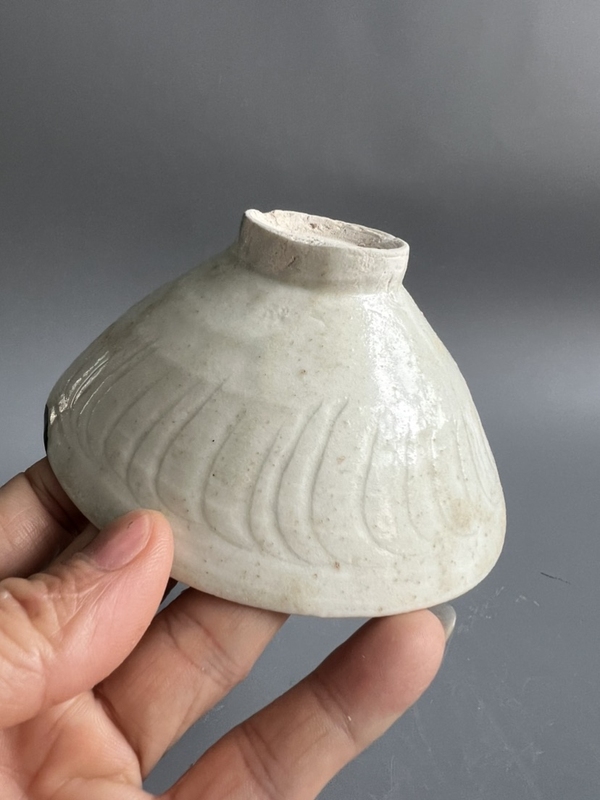 古玩陶瓷北宋青白釉刻雙面工刻花斗笠盞拍賣，當(dāng)前價(jià)格998元