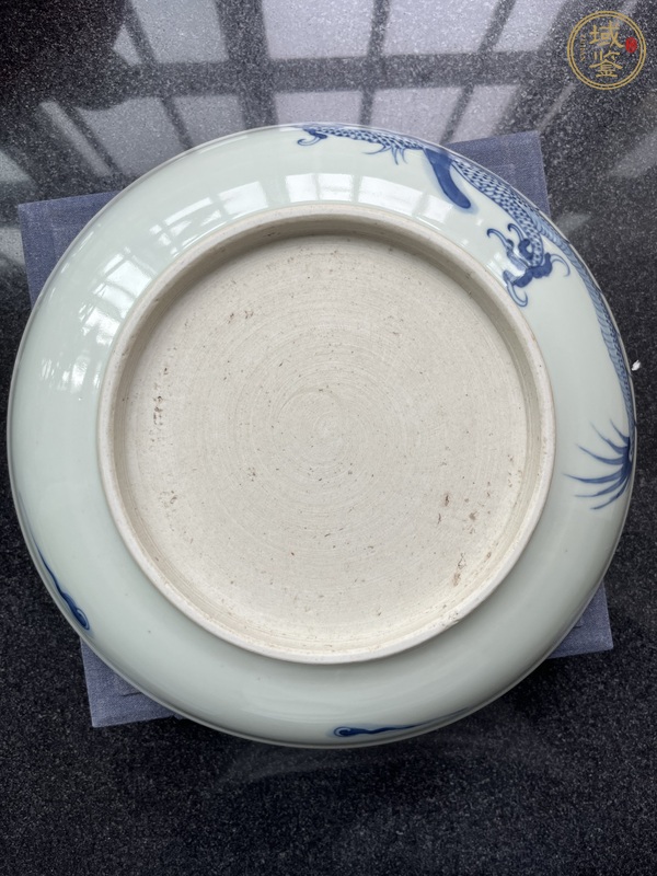 古玩陶瓷青花過墻龍紋盤真品鑒賞圖