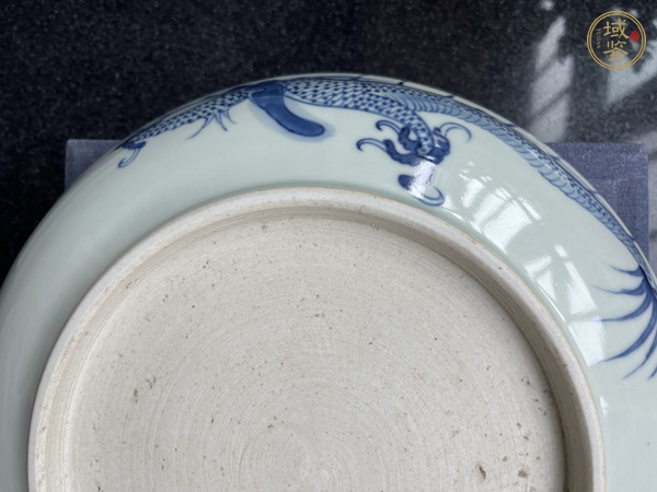 古玩陶瓷青花過墻龍紋盤真品鑒賞圖