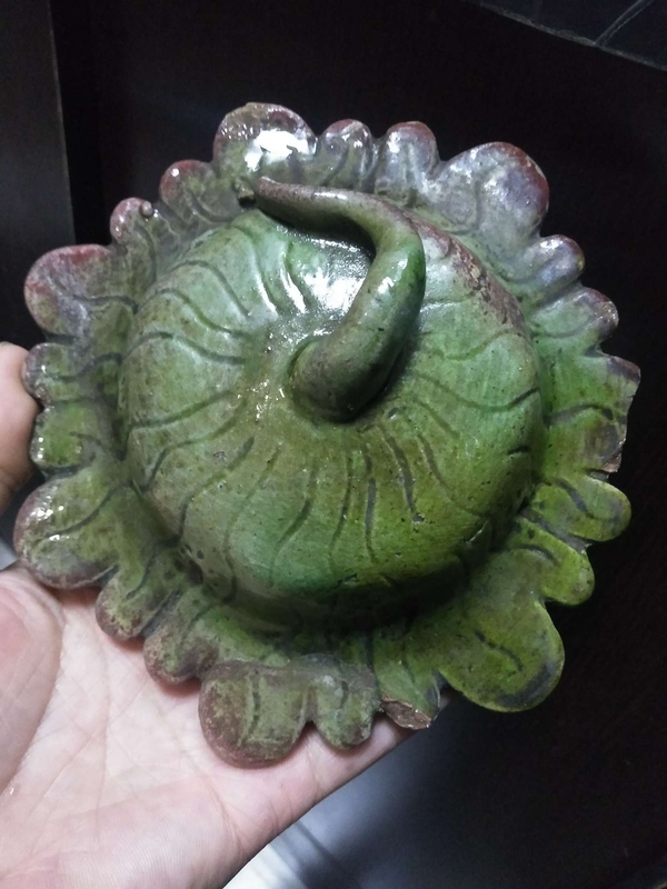 古玩陶瓷明代綠釉荷葉蓋拍賣(mài)，當(dāng)前價(jià)格298元