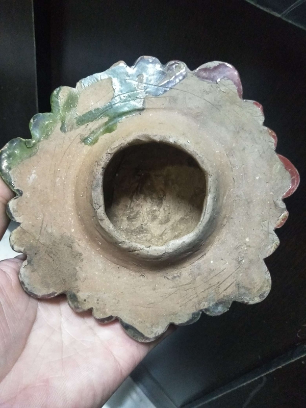 古玩陶瓷明代綠釉荷葉蓋拍賣(mài)，當(dāng)前價(jià)格298元