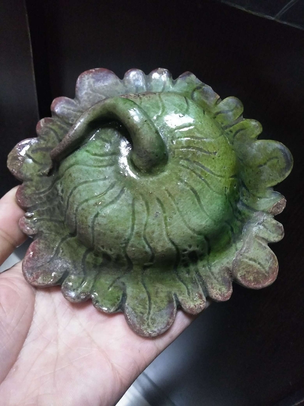 古玩轉(zhuǎn)賣明代綠釉荷葉蓋拍賣，當(dāng)前價格336元