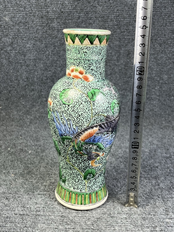 古玩陶瓷五彩龍穿花觀音瓶拍賣,當前價格4200元
