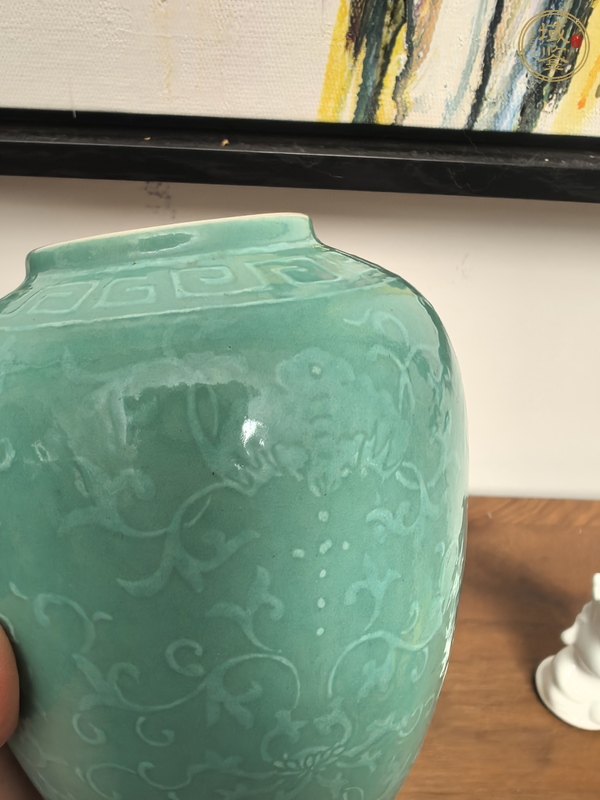 古玩陶瓷民國松石綠地堆白罐真品鑒賞圖