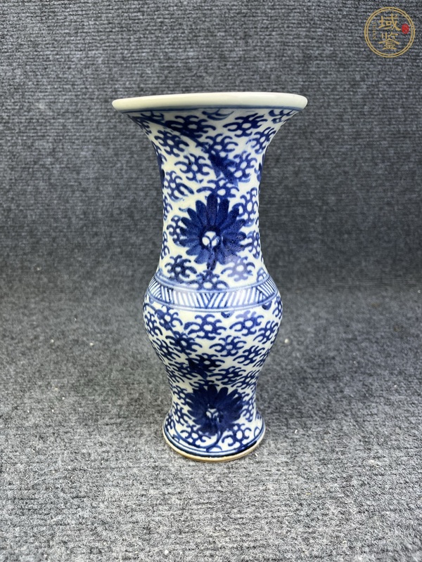 古玩陶瓷青花纏枝蓮小號(hào)鳳尾尊真品鑒賞圖