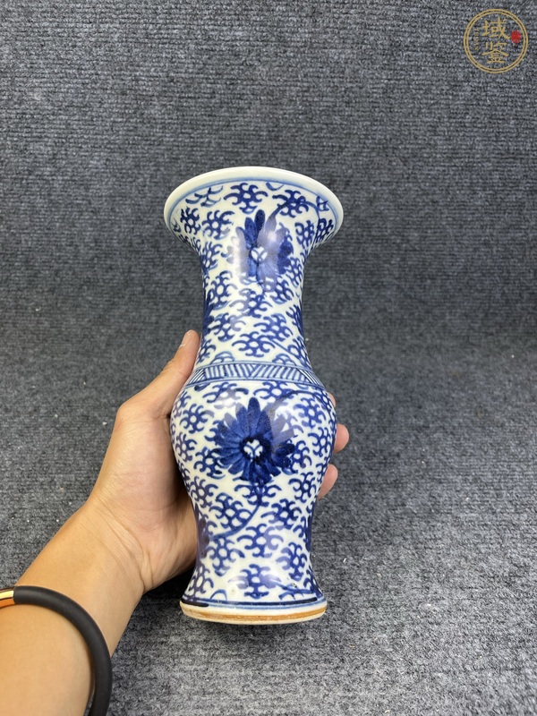 古玩陶瓷青花纏枝蓮小號(hào)鳳尾尊真品鑒賞圖