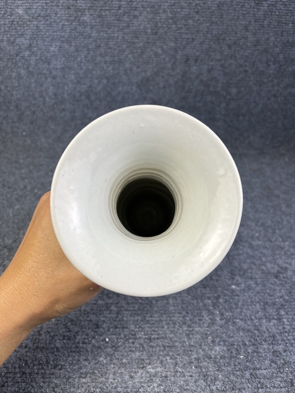 古玩陶瓷青花纏枝蓮小號(hào)鳳尾尊拍賣，當(dāng)前價(jià)格3288元