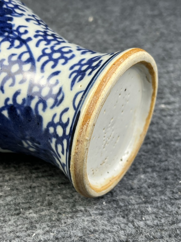 古玩陶瓷青花纏枝蓮小號(hào)鳳尾尊拍賣，當(dāng)前價(jià)格3288元