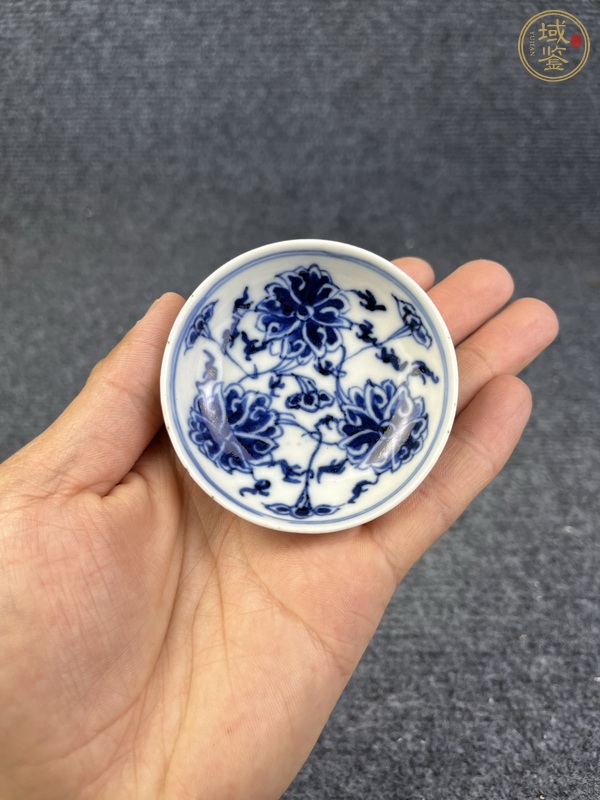古玩陶瓷青花西番蓮小煙碟真品鑒賞圖