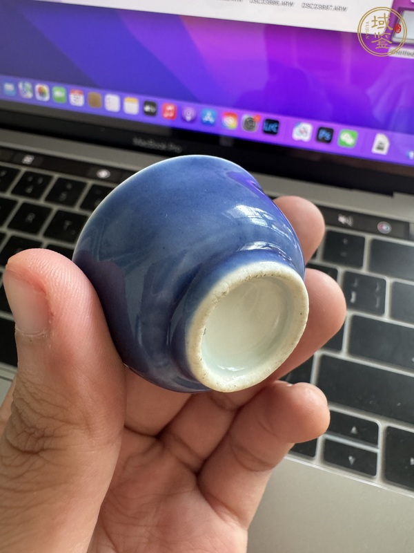 古玩陶瓷霽藍(lán)釉杯真品鑒賞圖