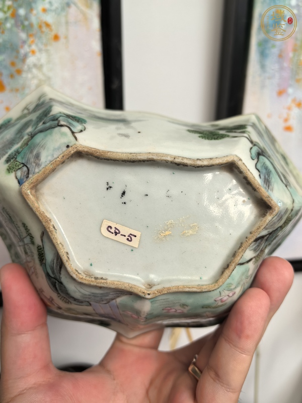 古玩陶瓷粉彩人物故事紋角碗真品鑒賞圖