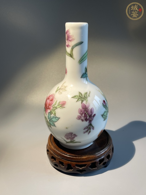 古玩陶瓷粉彩四時錦繡天球瓶真品鑒賞圖