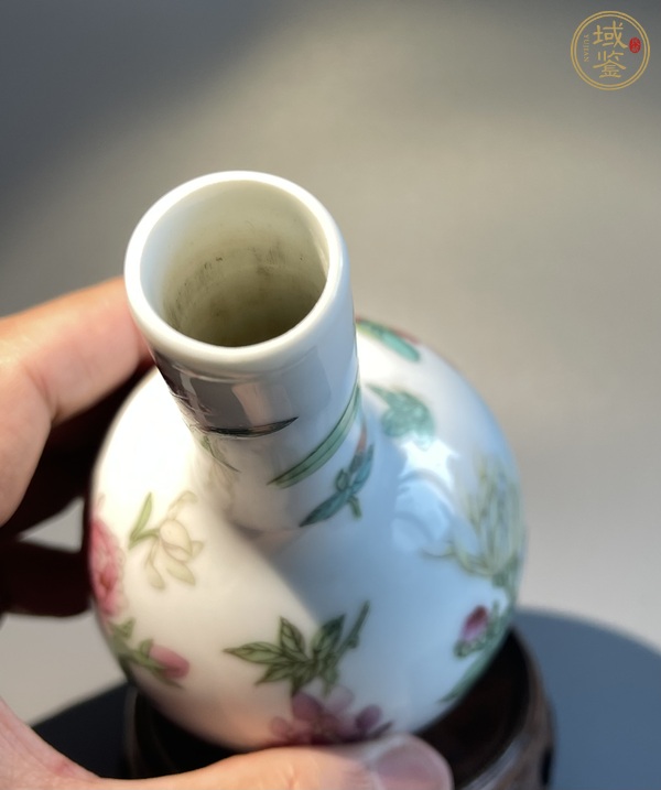 古玩陶瓷粉彩四時錦繡天球瓶真品鑒賞圖