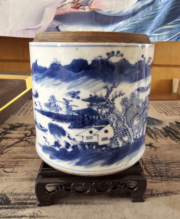 古玩轉(zhuǎn)賣清中晚?青花山水紋蓋缸（精品）拍賣，當(dāng)前價(jià)格188元