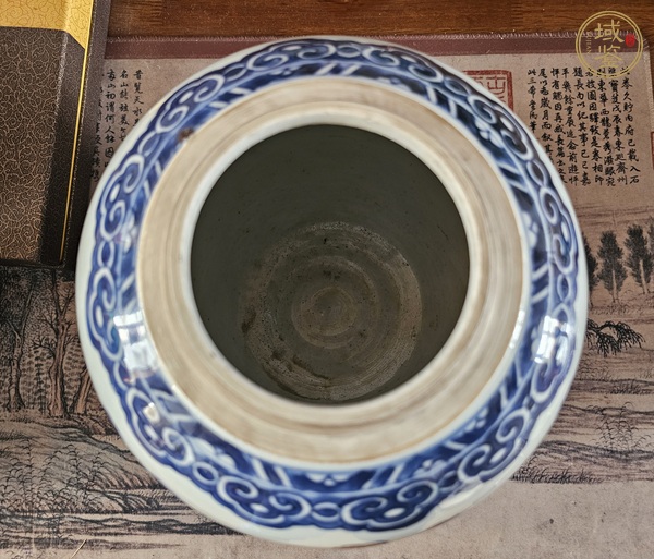 古玩陶瓷花間壽字青花罐真品鑒賞圖