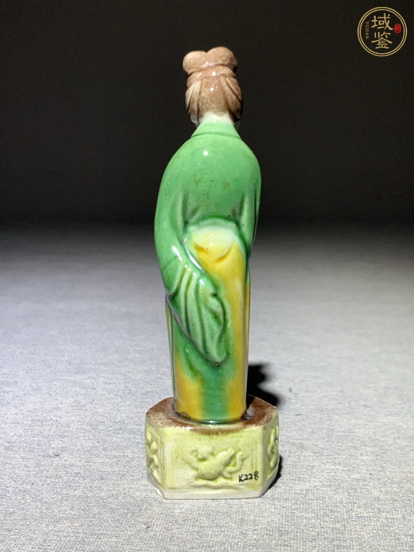 古玩陶瓷素三彩人物造像真品鑒賞圖
