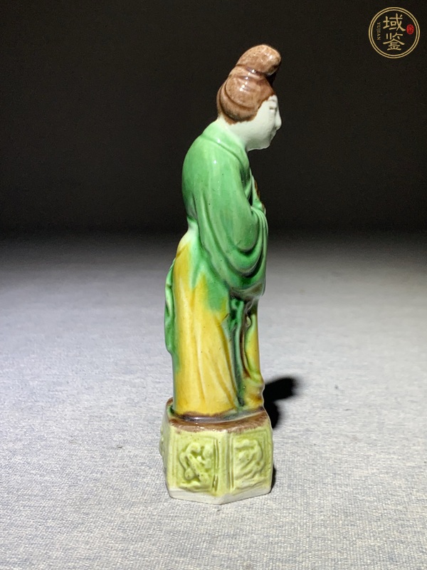 古玩陶瓷素三彩人物造像真品鑒賞圖